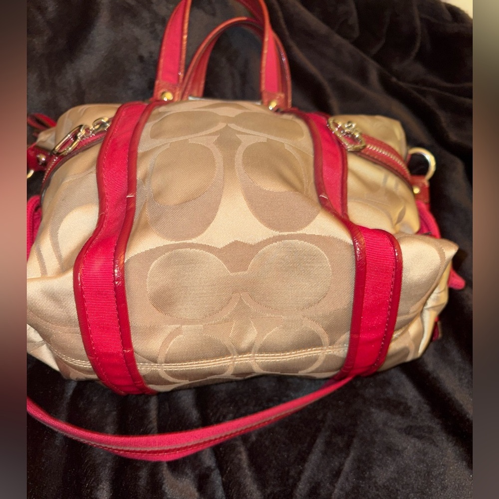 Sold Coach Poppy Beige and Red Tote Bag - Picture 2 of 10